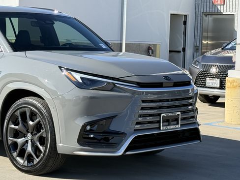 New 2026 Lexus TX 500h AWD w/ Technology Package image 3