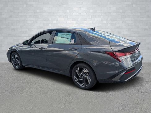 New 2025 Hyundai Elantra Sport image 7