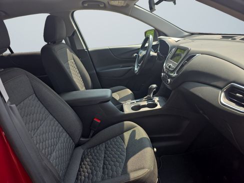 Used 2019 Chevrolet Equinox LT FWD image 17