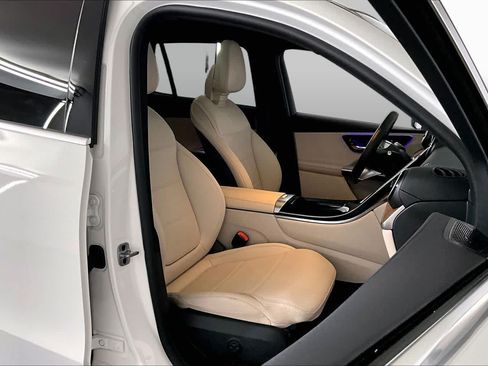 Certified 2024 Mercedes-Benz GLC 300 4MATIC image 8