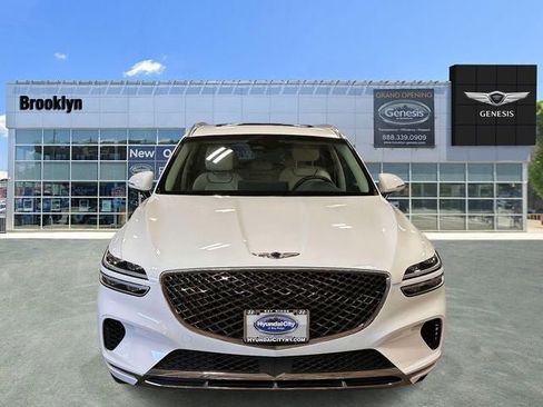 Used 2023 Genesis GV70 2.5T w/ Select Package AWD/4WD image 11