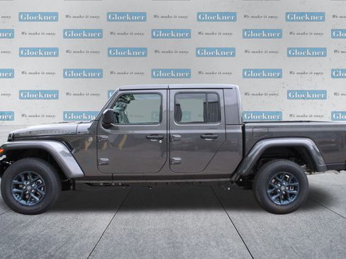 New 2026 Jeep Gladiator Sport AWD/4WD image 11