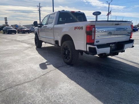 Used 2024 Ford F250 Platinum image 5
