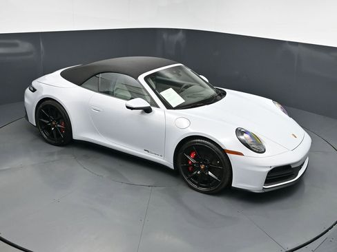 Certified 2025 Porsche 911 Carrera S RWD image 22