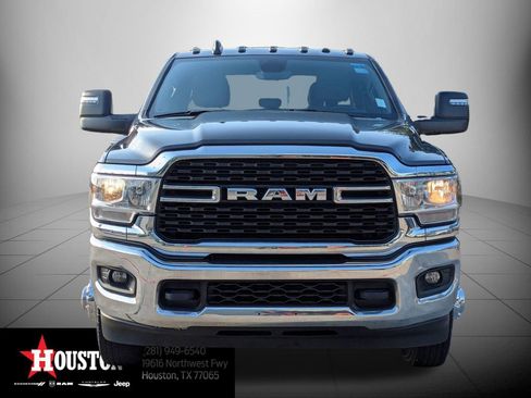 Used 2024 RAM 3500 Big Horn image 9