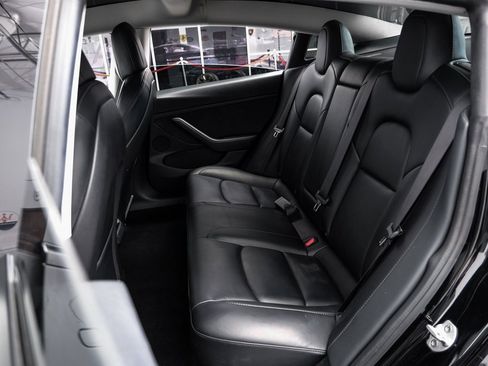 Used 2022 Tesla Model 3 Long Range image 46