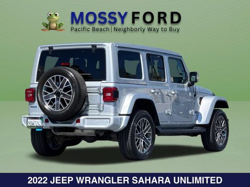 Used 2022 Jeep Wrangler Unlimited Sahara AWD/4WD image 5