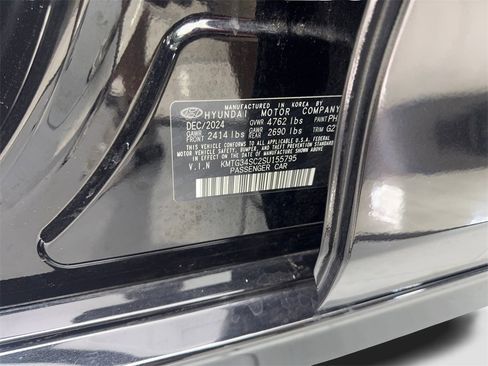 Used 2025 Genesis G70 2.5T image 88