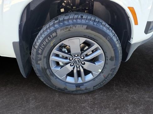 New 2025 Nissan Frontier SV image 30