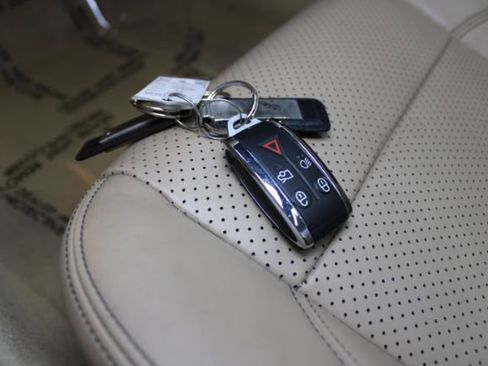 Used 2014 Jaguar XK Convertible image 15