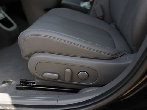 Certified 2025 Hyundai Ioniq 5 SEL image 10