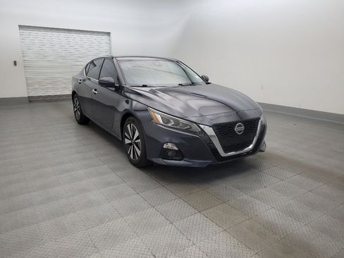 Used 2019 Nissan Altima 2.5 SV FWD image 13