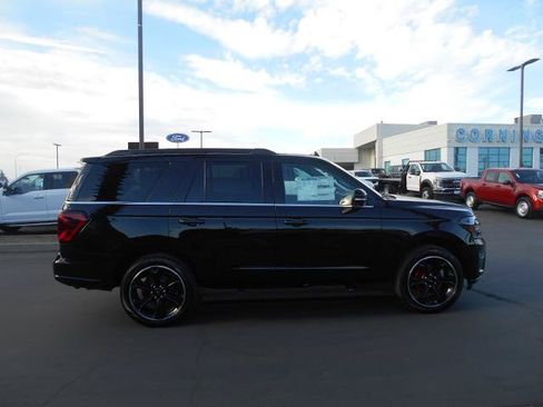 Certified 2024 Ford Expedition Limited RWD image 2