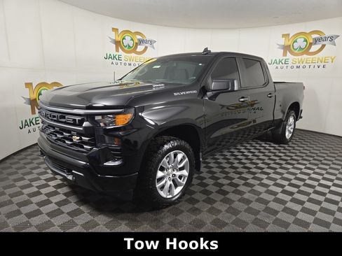 Used 2024 Chevrolet Silverado 1500 Custom AWD/4WD image 3