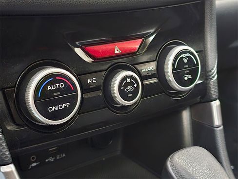 Used 2022 Subaru Forester Premium image 30