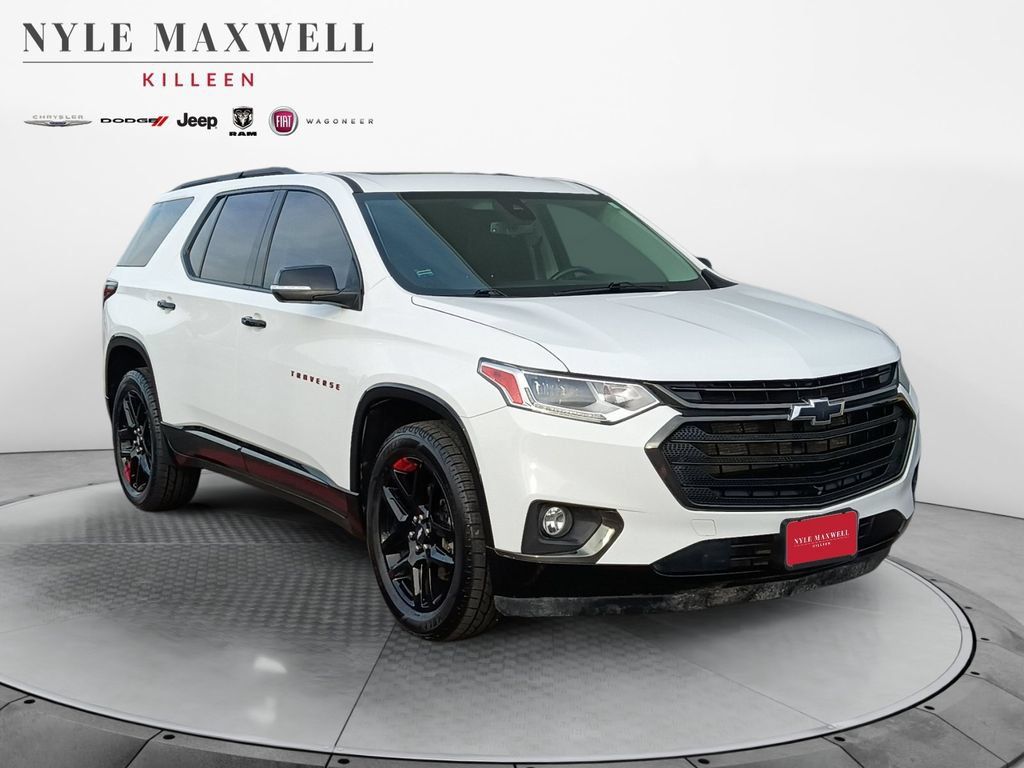 Used 2021 Chevrolet Traverse Premier w/ Redline Edition FWD image 2