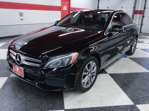 Used 2017 Mercedes-Benz C 300 4MATIC Sedan image 5