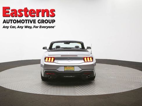 Used 2025 Ford Mustang Premium RWD image 34