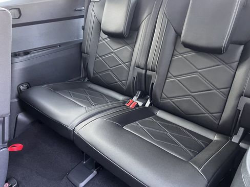 New 2026 Volkswagen Atlas SE FWD image 13