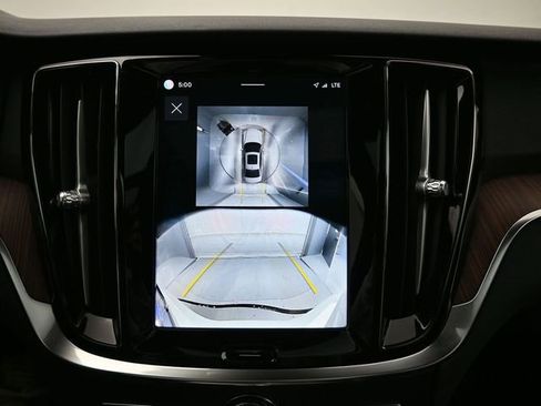 Used 2025 Volvo S60 B5 Plus image 18