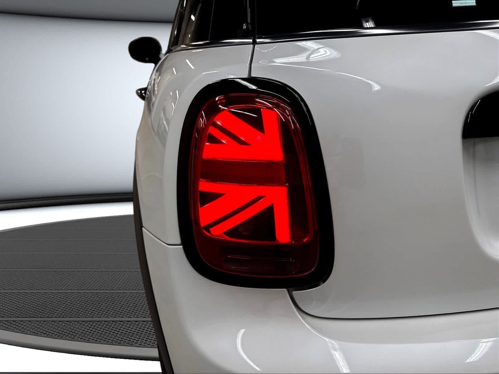 Used 2024 MINI Cooper S w/ Signature Upholstery Package FWD image 22