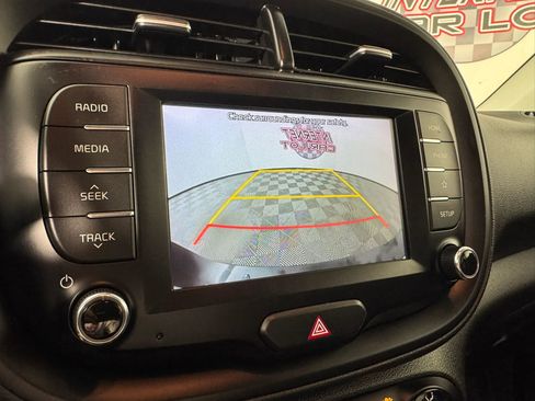 Used 2020 Kia Soul S image 17