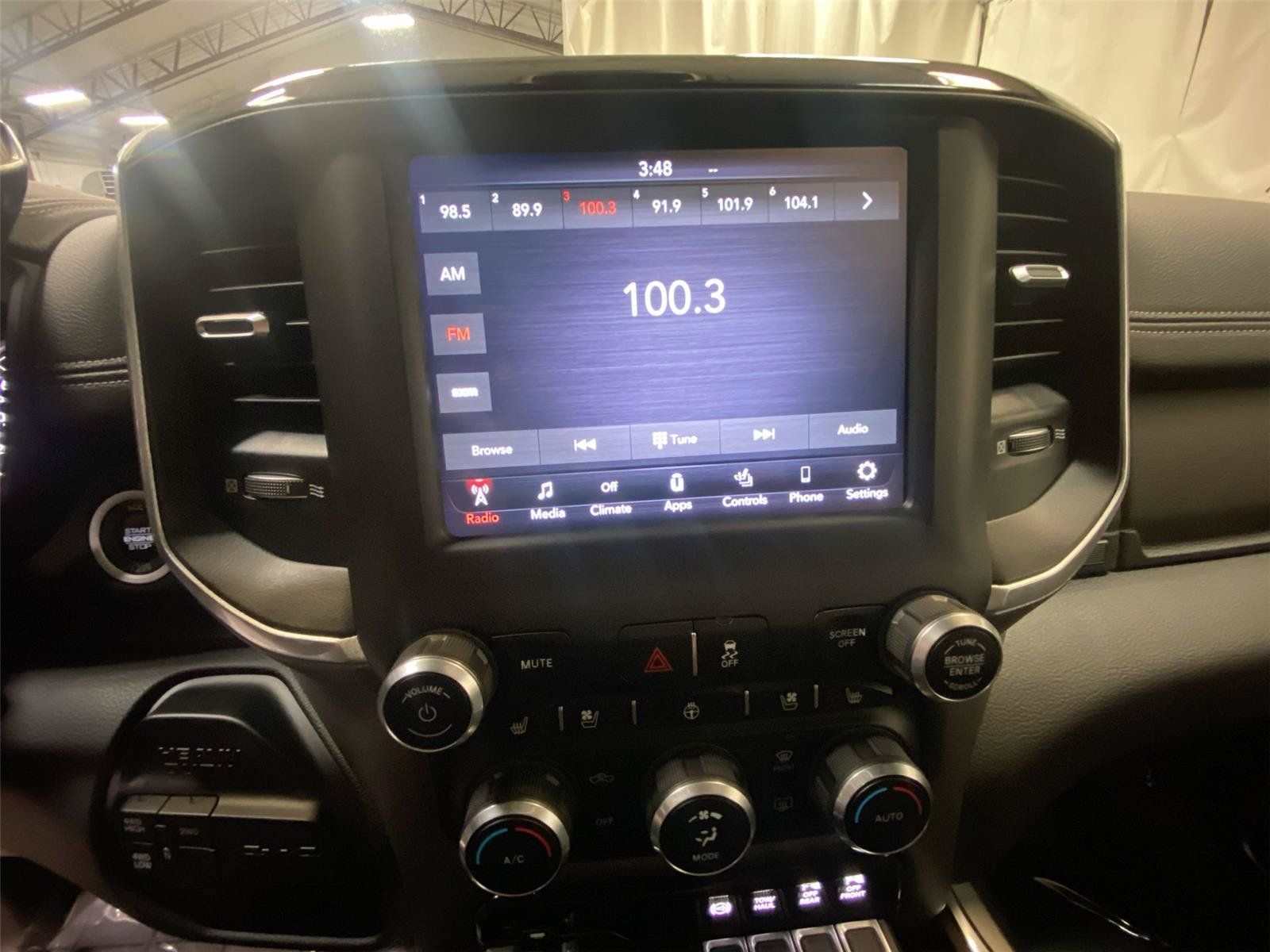 Used 2020 RAM 2500 Laramie w/ Night Edition AWD/4WD image 18