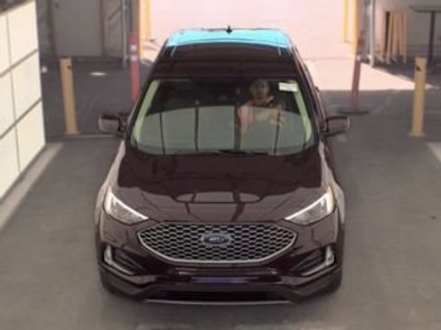 Used 2023 Ford Edge SEL w/ Convenience Package AWD/4WD image 2