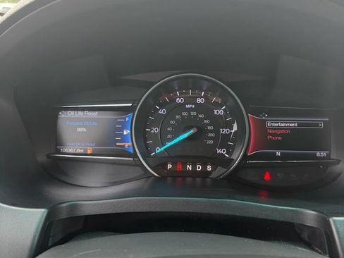 Used 2017 Ford Explorer XLT w/ Equipment Group 202A FWD image 18