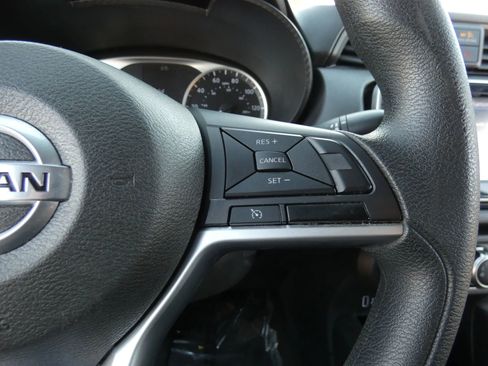 Used 2020 Nissan Versa S image 64