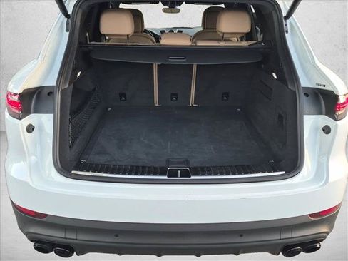 Used 2023 Porsche Cayenne Platinum Edition AWD/4WD image 6