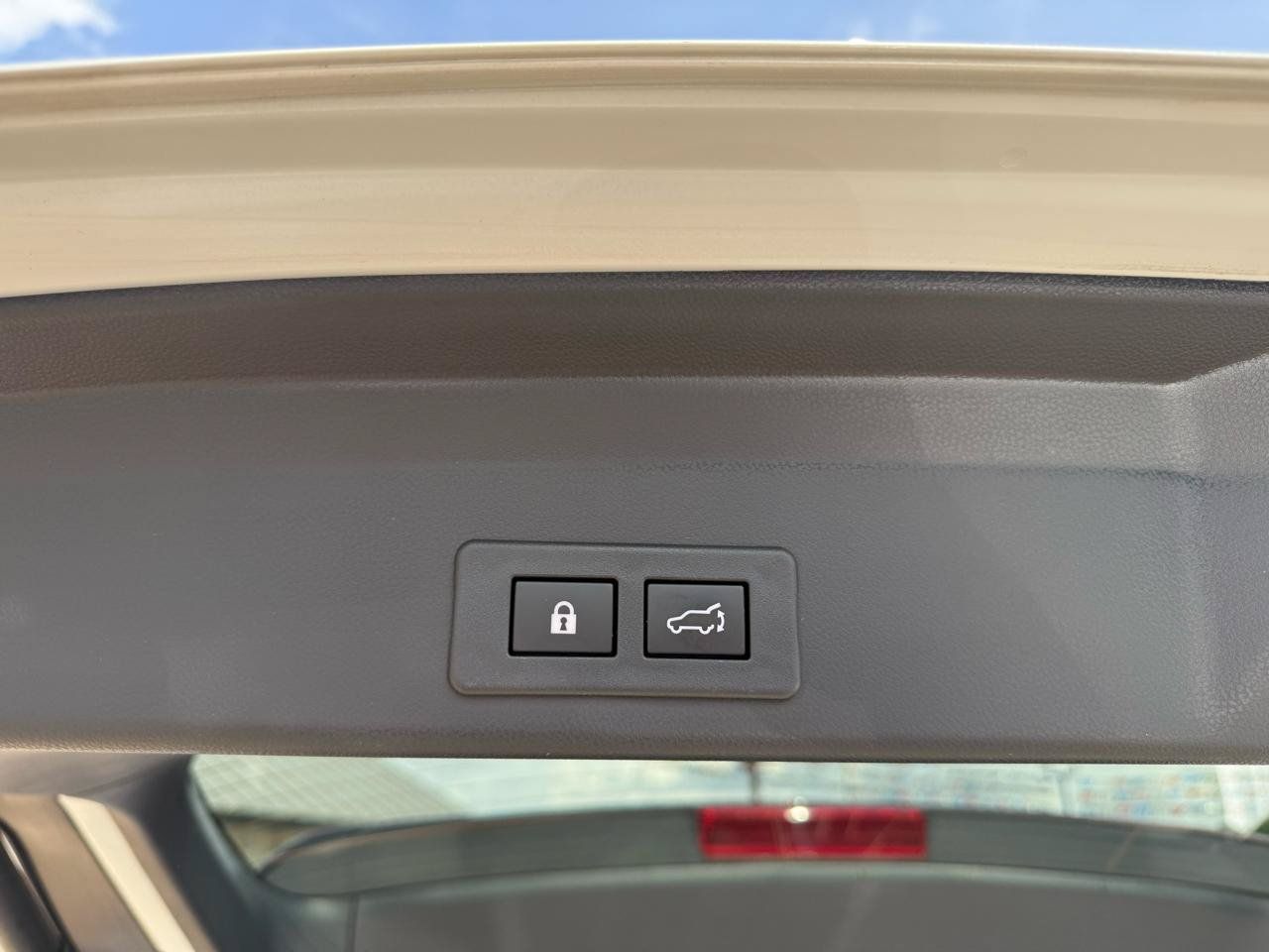 Used 2023 Subaru Ascent Onyx Edition AWD/4WD image 19