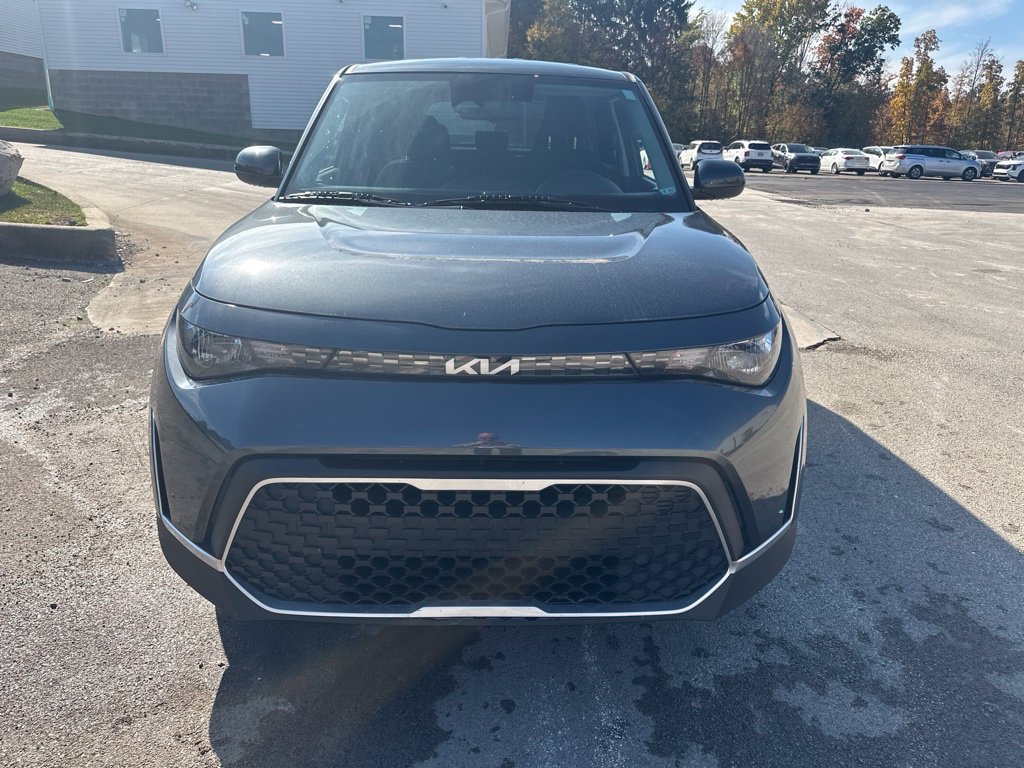 Used 2024 Kia Soul LX FWD image 2