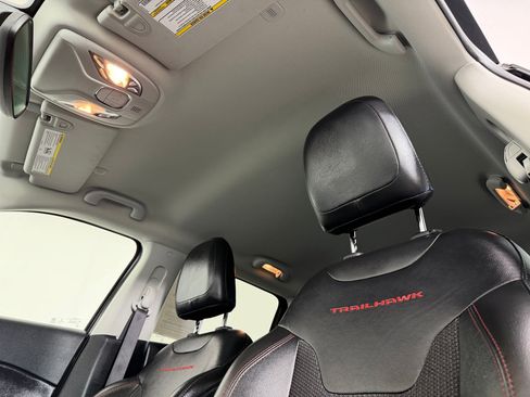 Used 2020 Jeep Compass Trailhawk w/ Cold Weather Group image 25