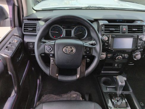 Used 2018 Toyota 4Runner TRD Off-Road Premium AWD/4WD image 16