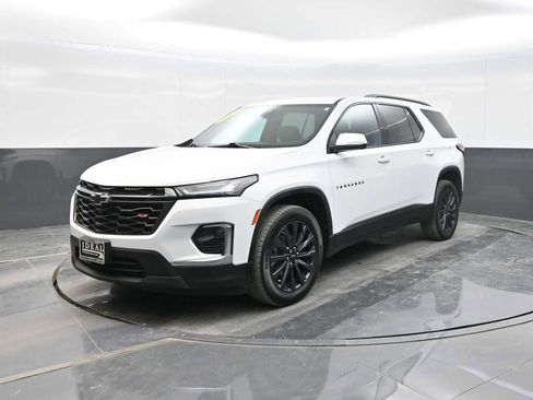 Used 2022 Chevrolet Traverse RS w/ LPO, Cargo Package image 4