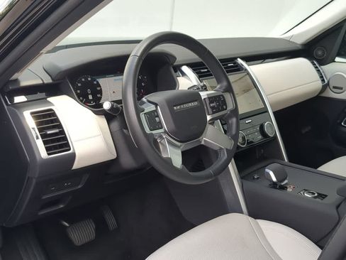 Certified 2025 Land Rover Discovery S AWD/4WD image 10