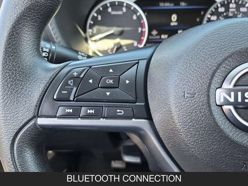 Used 2024 Nissan Sentra SV FWD image 17