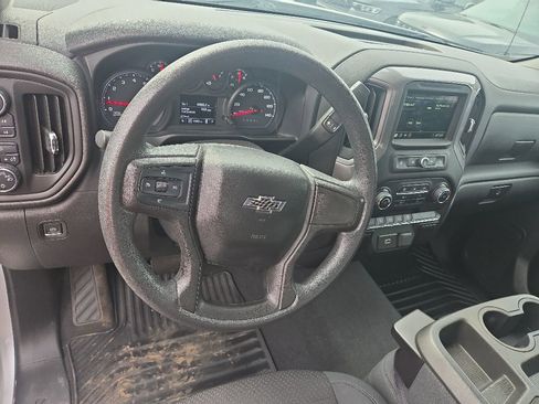 Used 2019 Chevrolet Silverado 1500 Custom Trail Boss w/ Custom Convenience Package AWD/4WD image 15