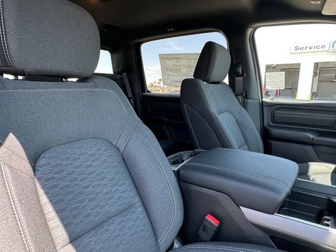 New 2026 RAM 1500 Express AWD/4WD image 16