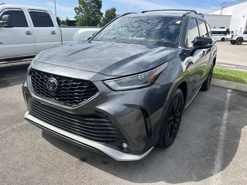 Used 2023 Toyota Highlander XSE FWD image 1