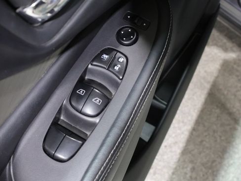 Used 2018 Nissan Murano SV AWD/4WD image 14