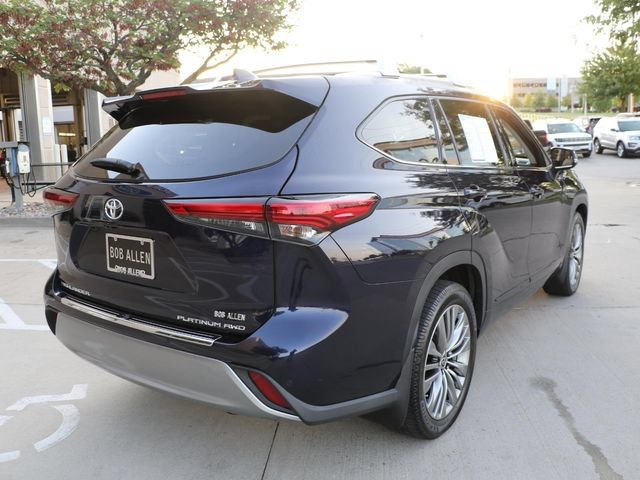 Used 2021 Toyota Highlander Platinum AWD/4WD image 6