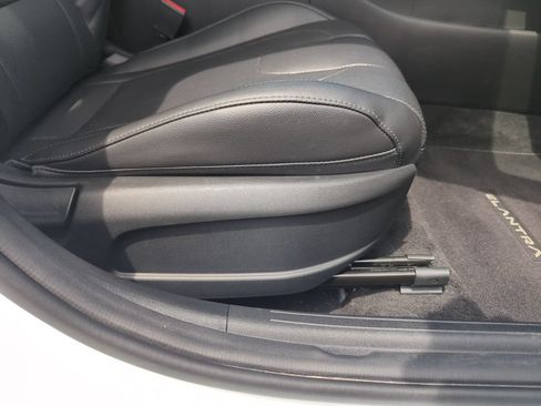 Used 2023 Hyundai Elantra Limited FWD image 38