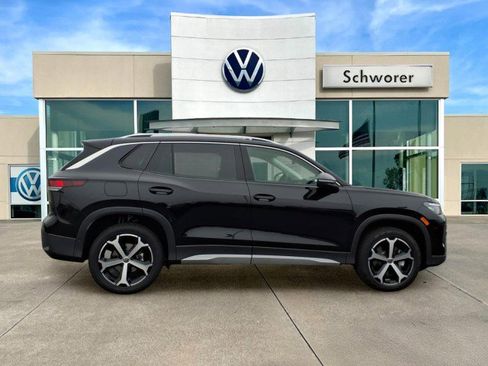 New 2026 Volkswagen Tiguan SE image 6