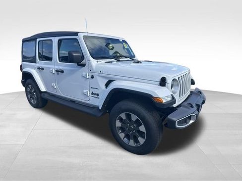 Used 2022 Jeep Wrangler Unlimited Sahara w/ Cold Weather Group AWD/4WD image 7