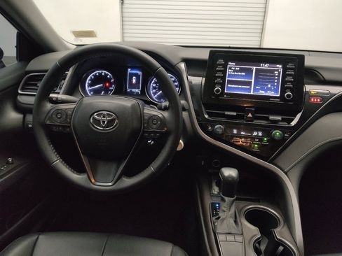 Used 2022 Toyota Camry SE image 22