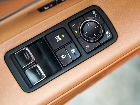 Used 2018 Lexus LC 500 Coupe w/ Sport Package image 40