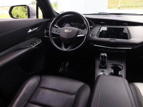 Used 2023 Cadillac XT4 Premium Luxury AWD/4WD image 23