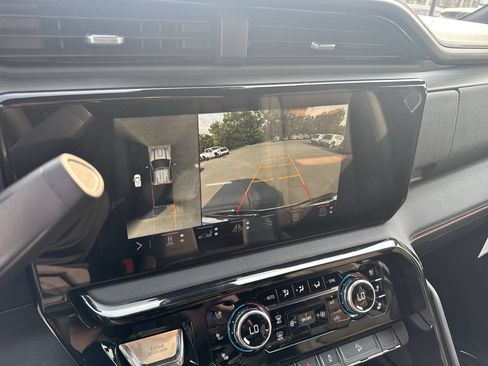 New 2026 GMC Sierra 2500 AT4 w/ AT4 Premium Plus Package AWD/4WD image 24